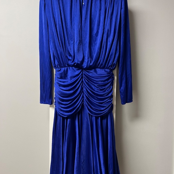 Dress - Picture 6 of 7